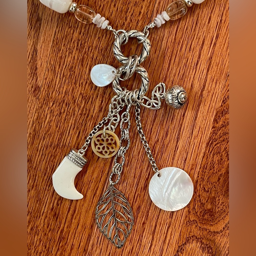 VTG EUC AVON Necklace Extra Long Beaded Charms of Nature. 🐚🤍